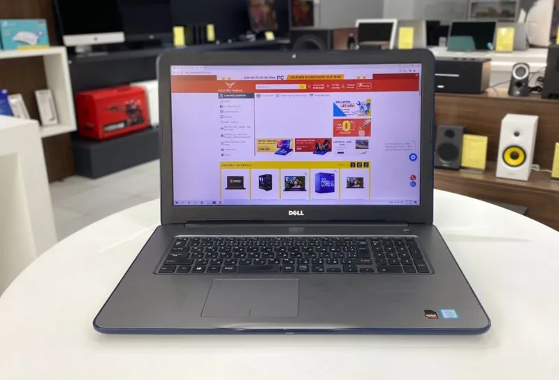 لپ تاپ Dell گرافیک دار 17 اینچ
