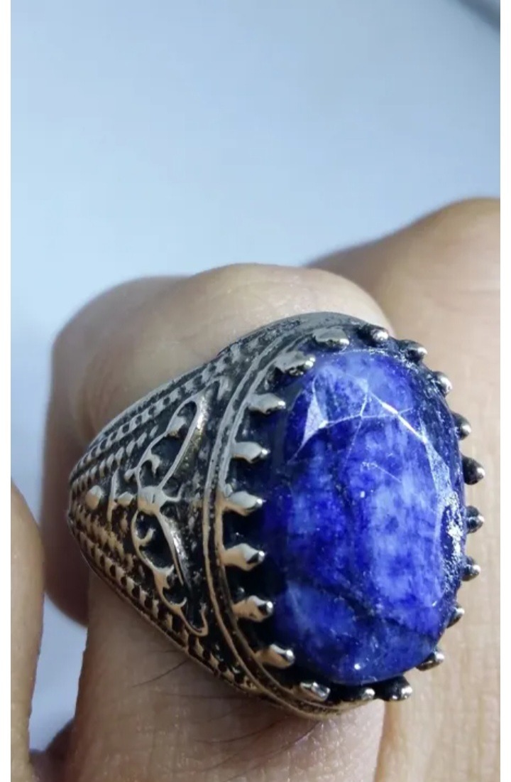 انگشتر نفیس قیمتی یاقوت کبود آفریقایی معدنی