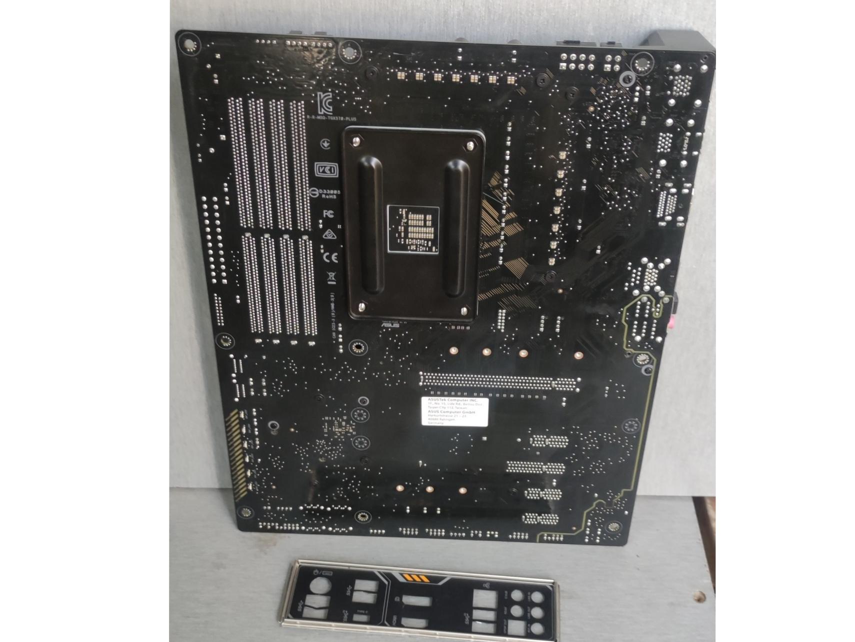 ASUS x570 tuf plus gaming Ryzen 7 3700x