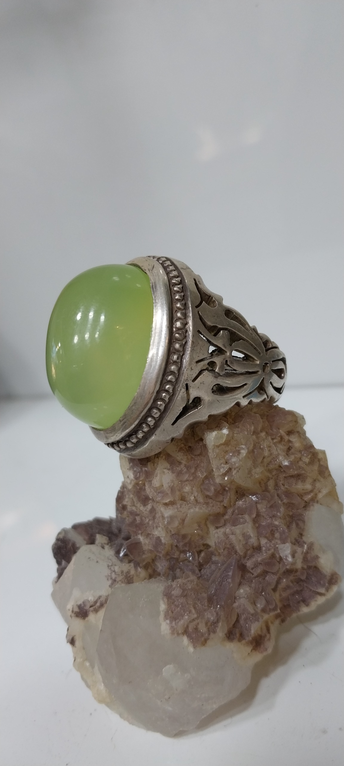 انگشتر نقره دستساز درشت قواره نگین عقیق