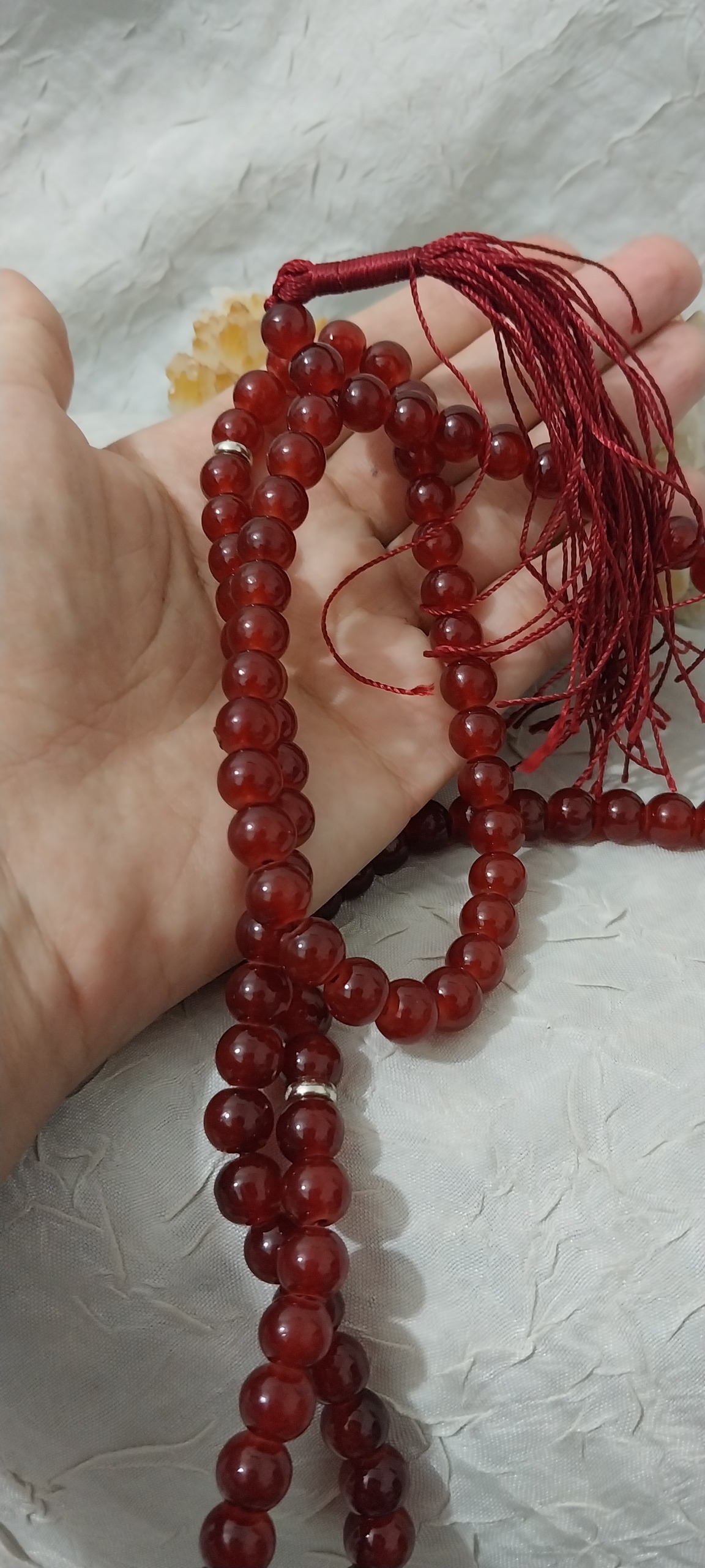 تسبیح عقیق زیبا رنگ شده