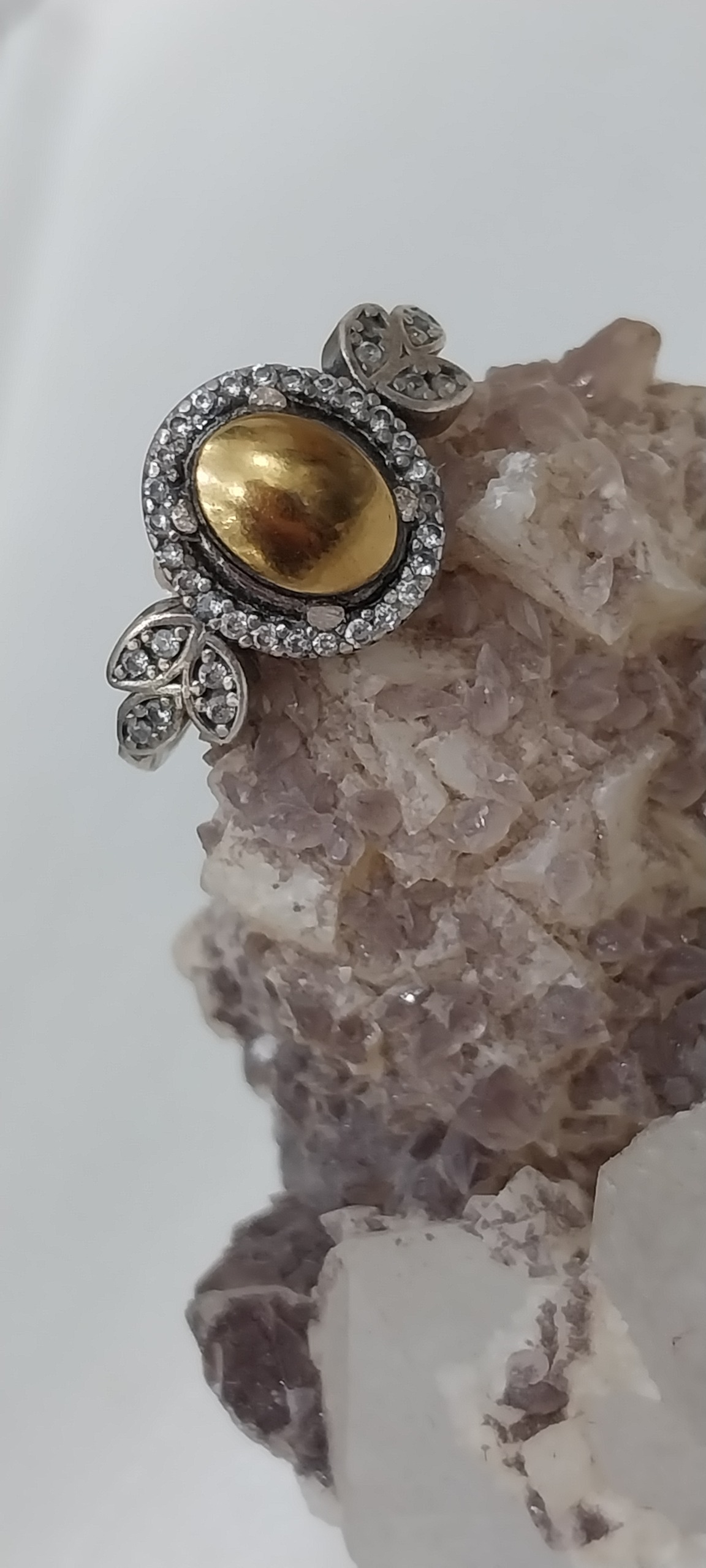 انگشتر نقره نگین حدید آب طلا