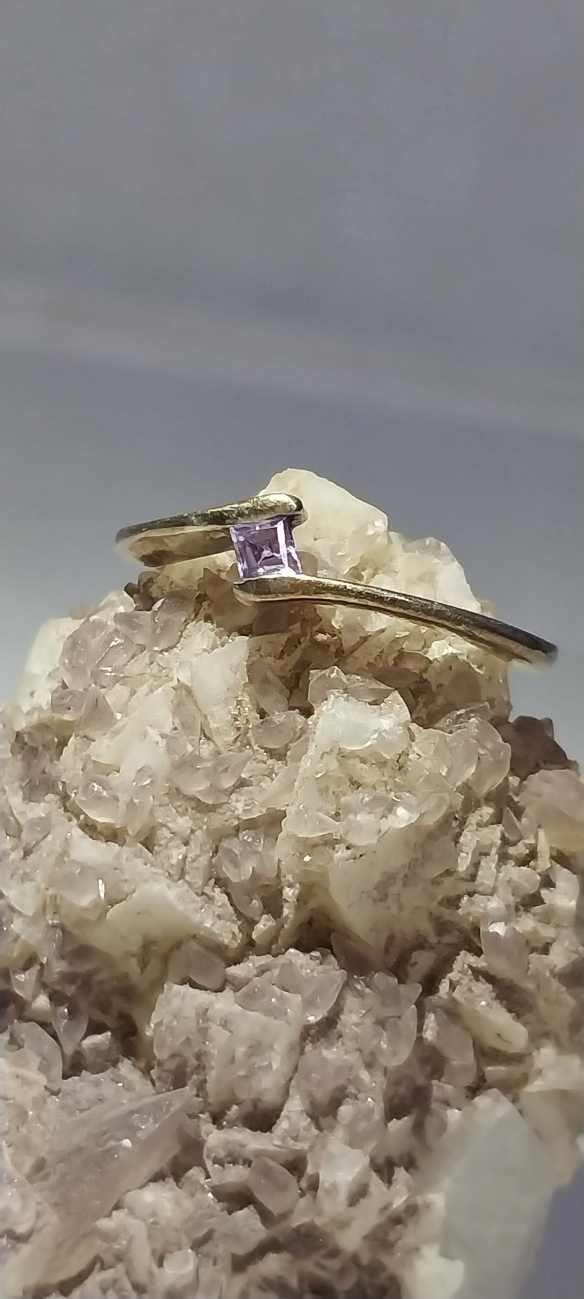 انگشتر نقره نگین آمیتیست طبیعی