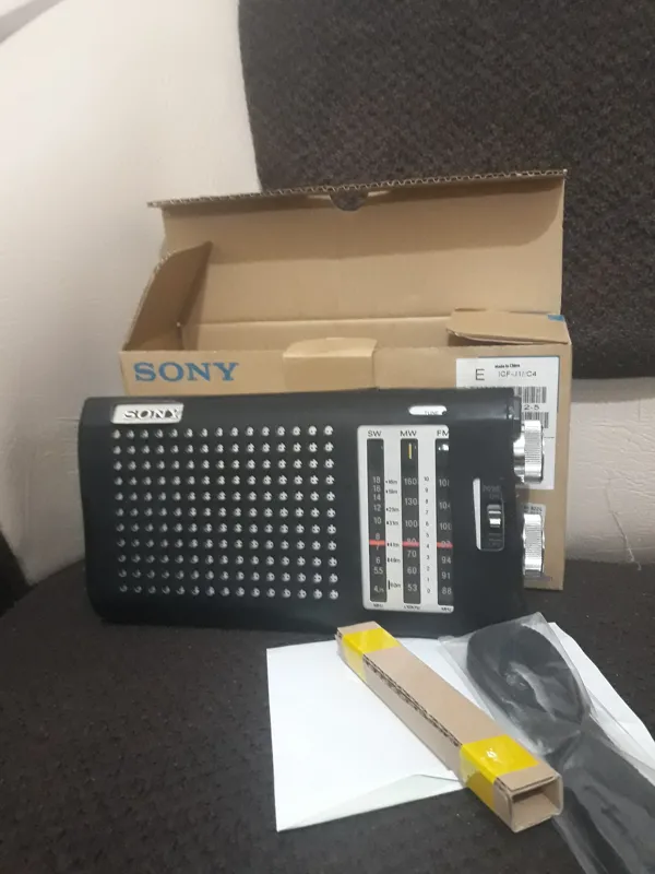 رادیو سونی j1