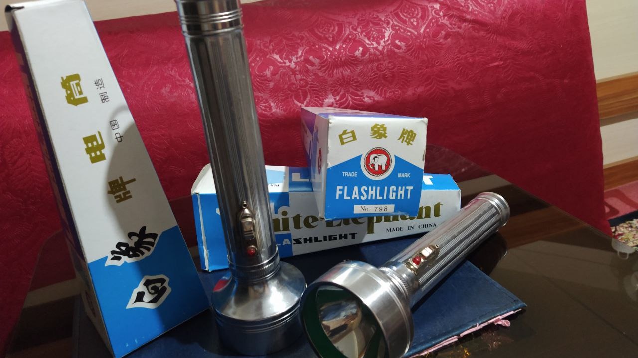 چراغ قوه فلزی فیل نشان قدیمی چینی نو