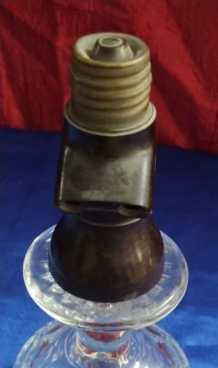 پاتروم وسرپیچ لامپ دوشاخ دارقدیمی پهلوی