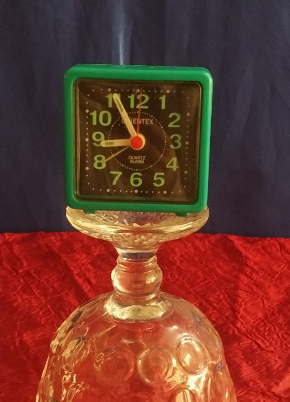 ساعت رومیزی کوچیک زنگ دارسالم وبکر