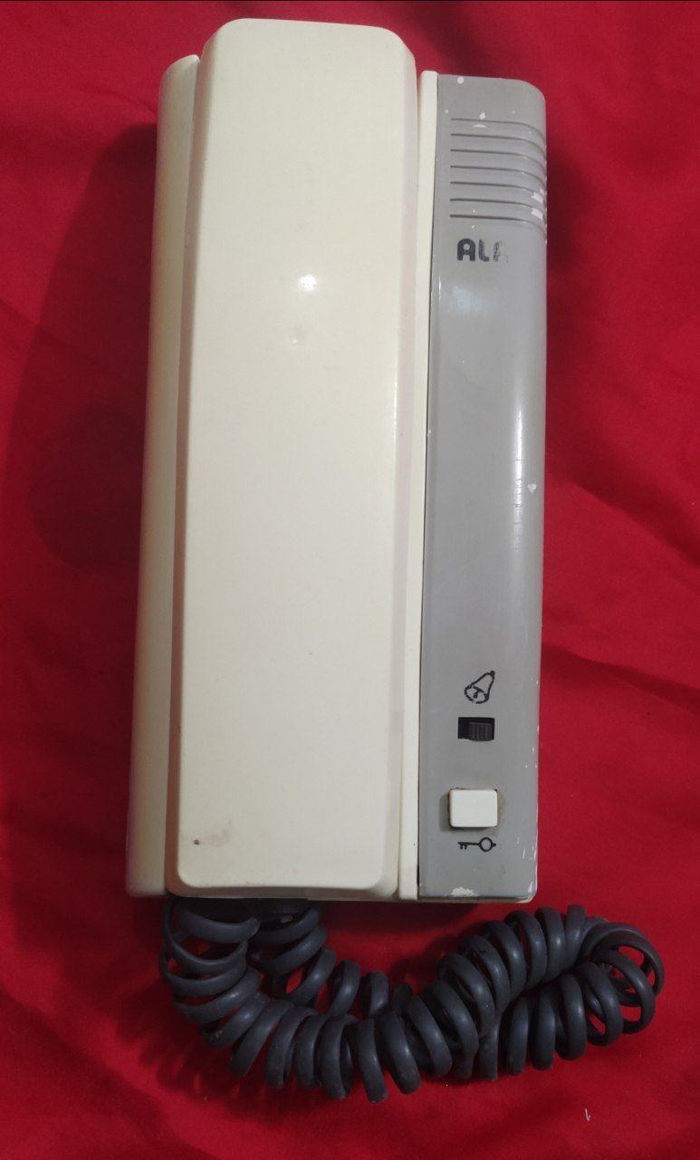 آیفون ودرب بازکن قدیمی