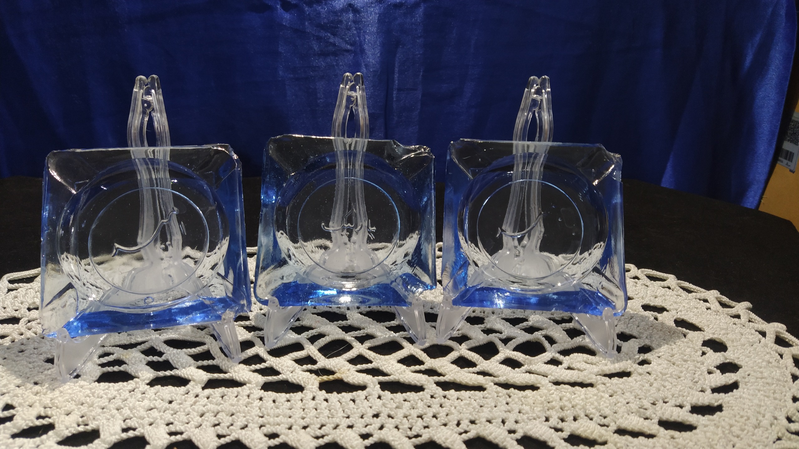 مجموعه 3عدداززیرسیگاری های رنگ خاص