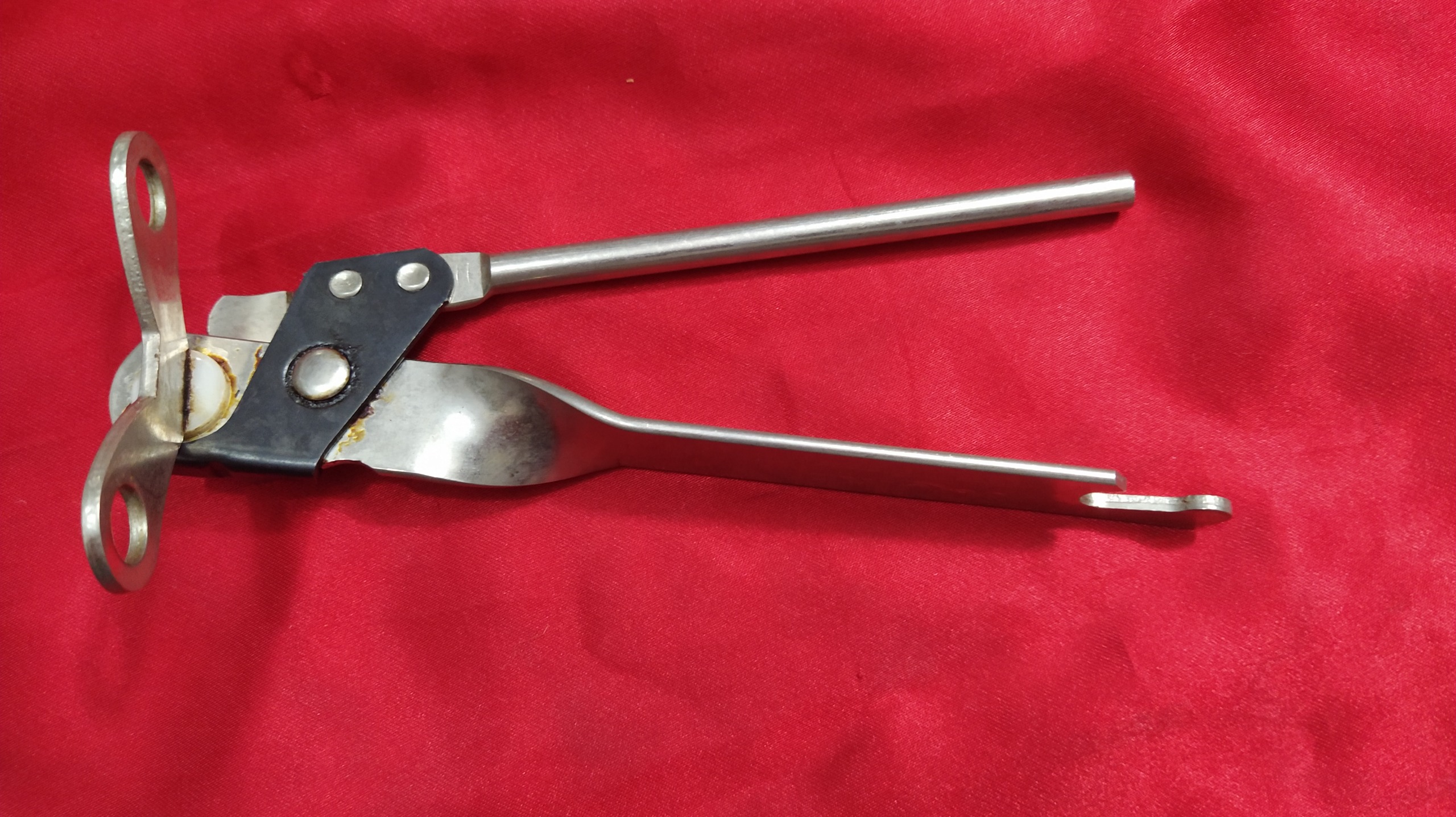 درب بازکن قدیمی کنسروپیچی انگلیسی