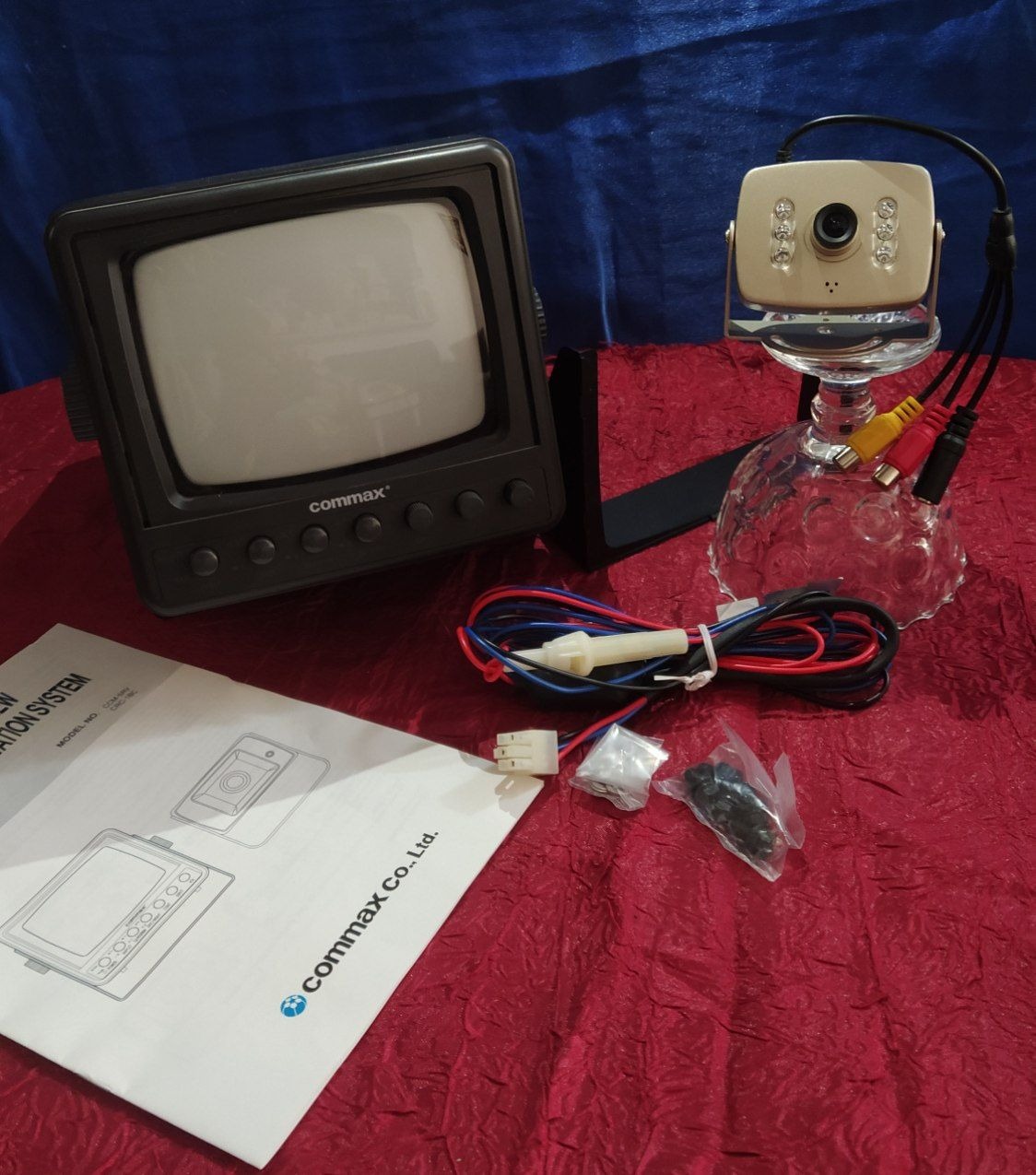 تلویزیون اتومبیلی با دوربین مداربسته کره ای