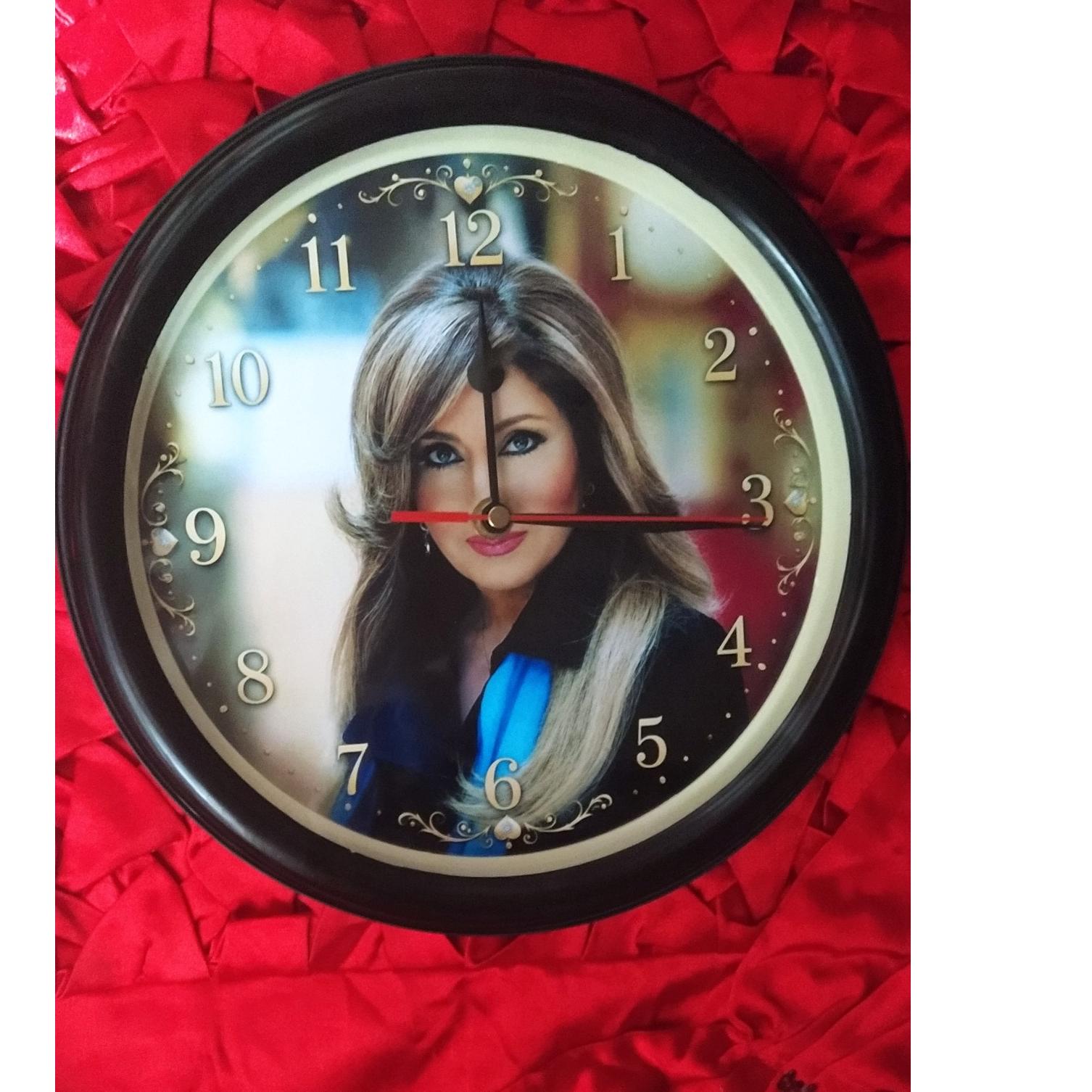 ساعت دیواری زیبای گردتصویر لیلا فروهر