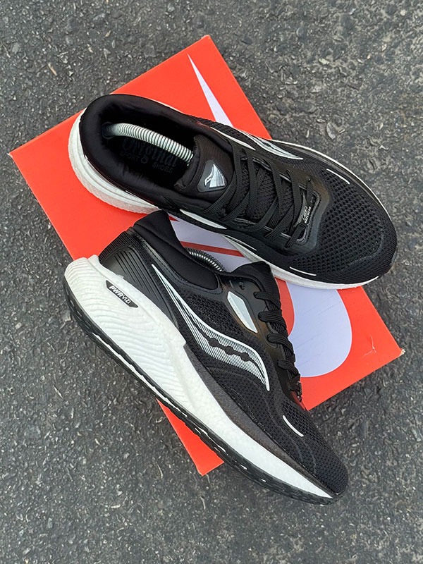 کفش مردانه پیاده روی ساکونی (کیفیت بالا)