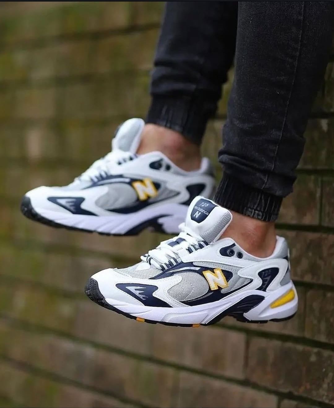 کفش مردانه نیوبالانس 725 (کیفیت عالی)
