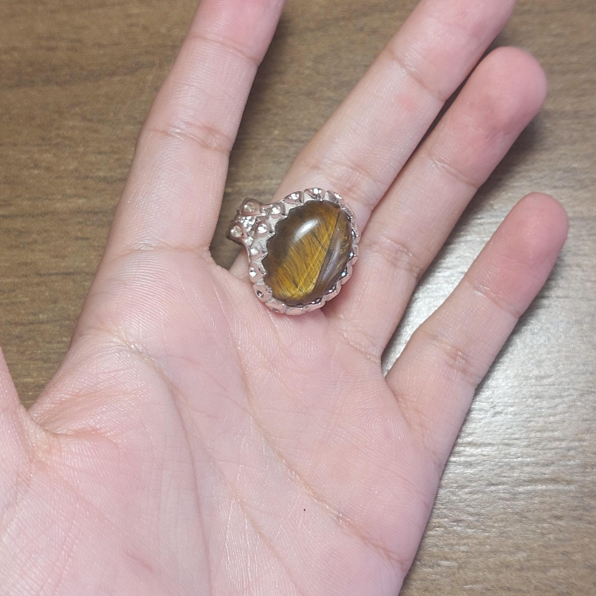 انگشتر چشم ببر