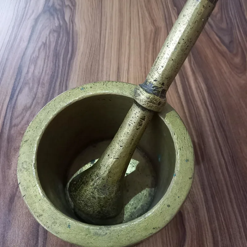 هاون برنجی 50 ساله