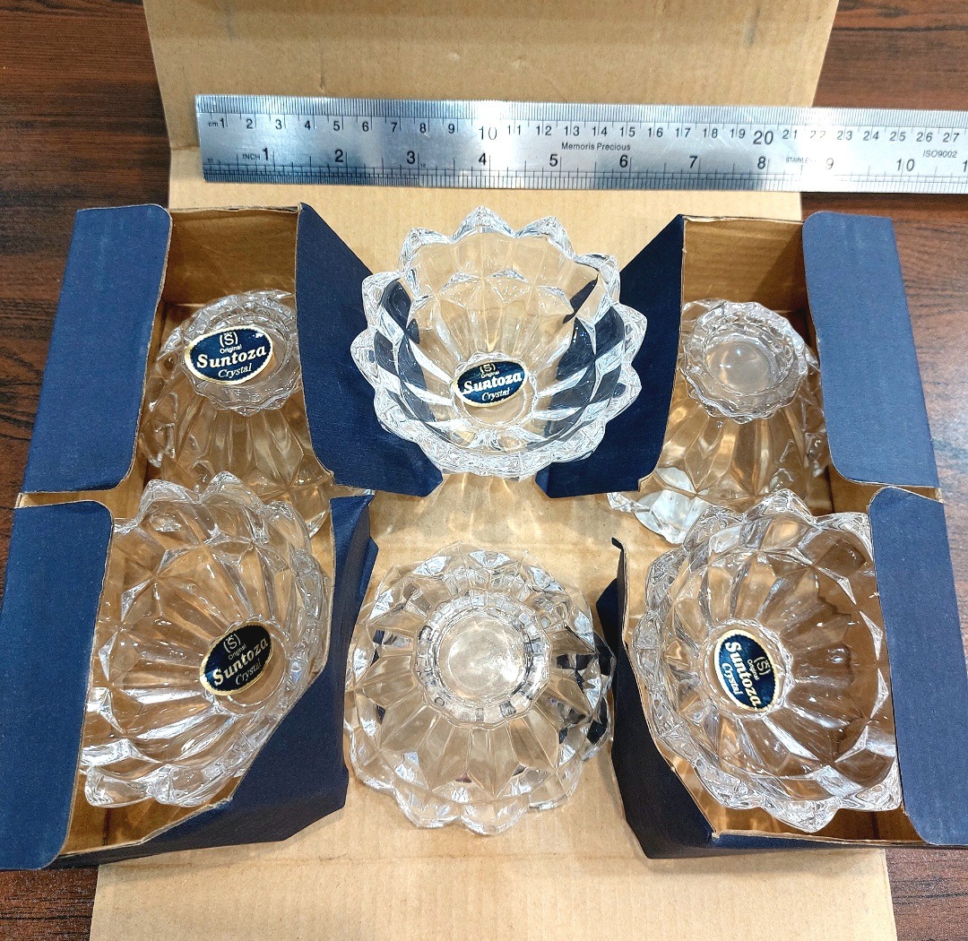 کاسه بلور پذیرایی