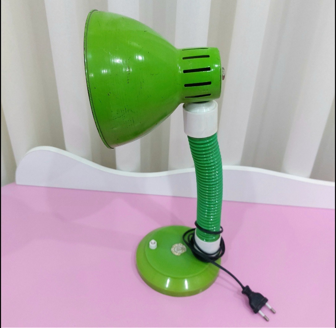 چراغ مطالعه قدیمی