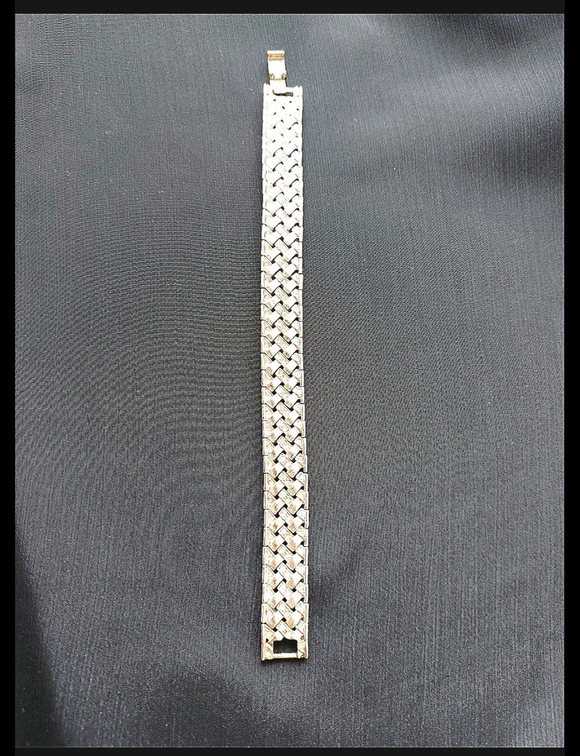 دستبند زنانه نگین دار