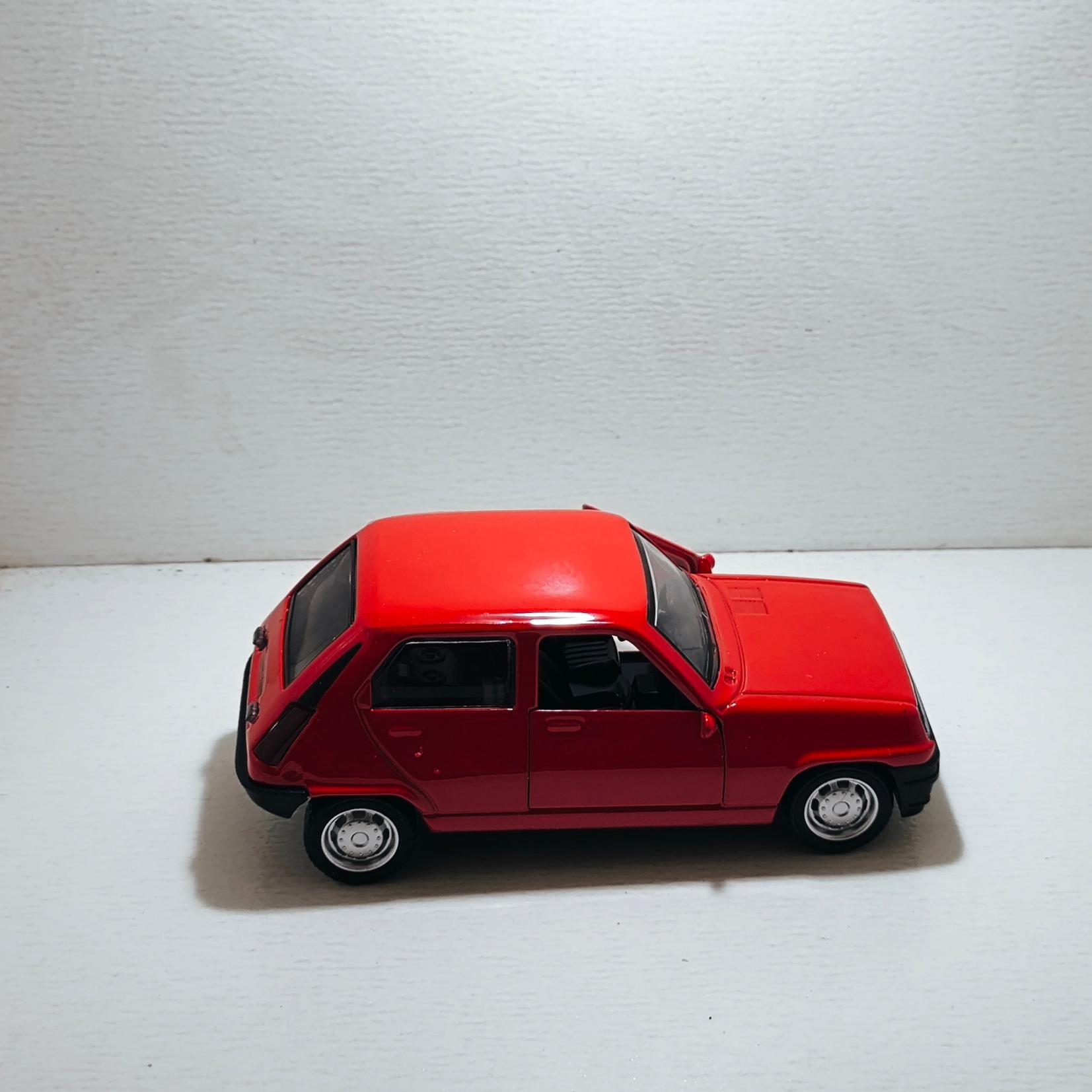 ماکت ماشین فلزی رنو 5 رنگ قرمز