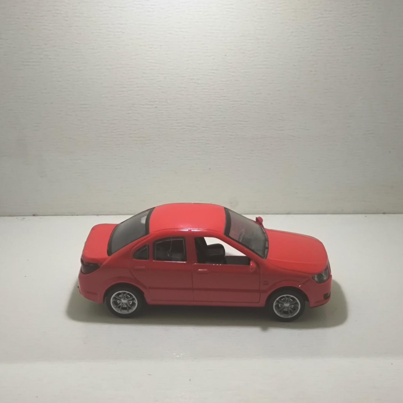 ماکت ماشین فلزی دنا رنگ قرمز