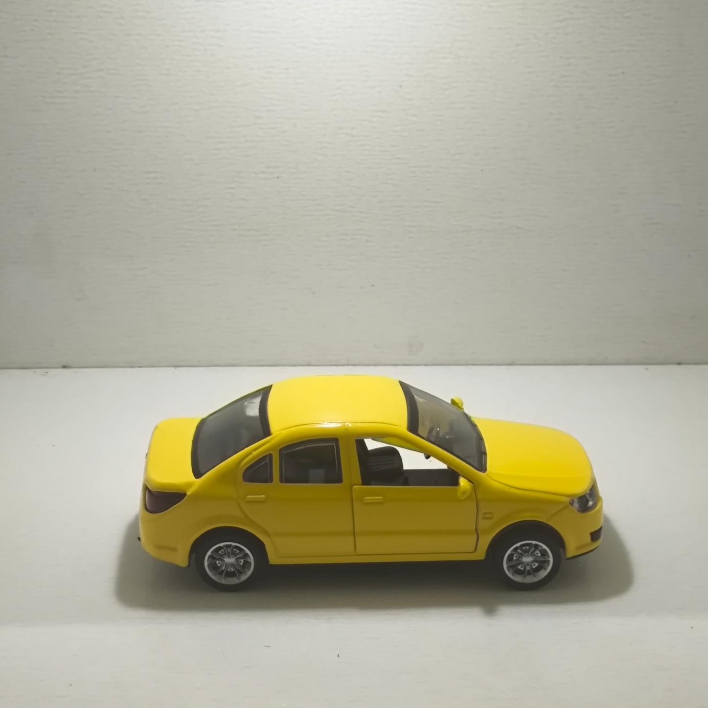 ماکت ماشین فلزی دنا رنگ زرد