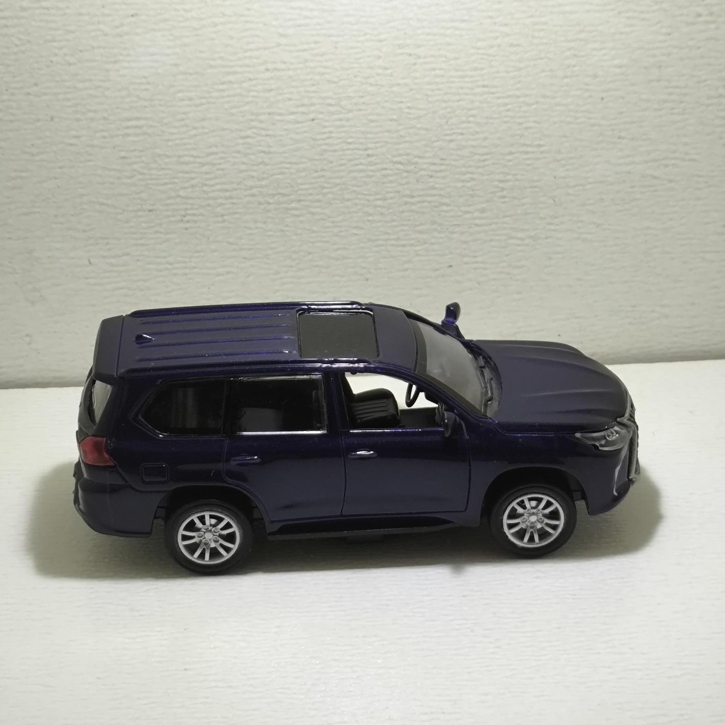 ماکت ماشین فلزی لکسوس LX570 رنگ کاربنی رنگ خاص