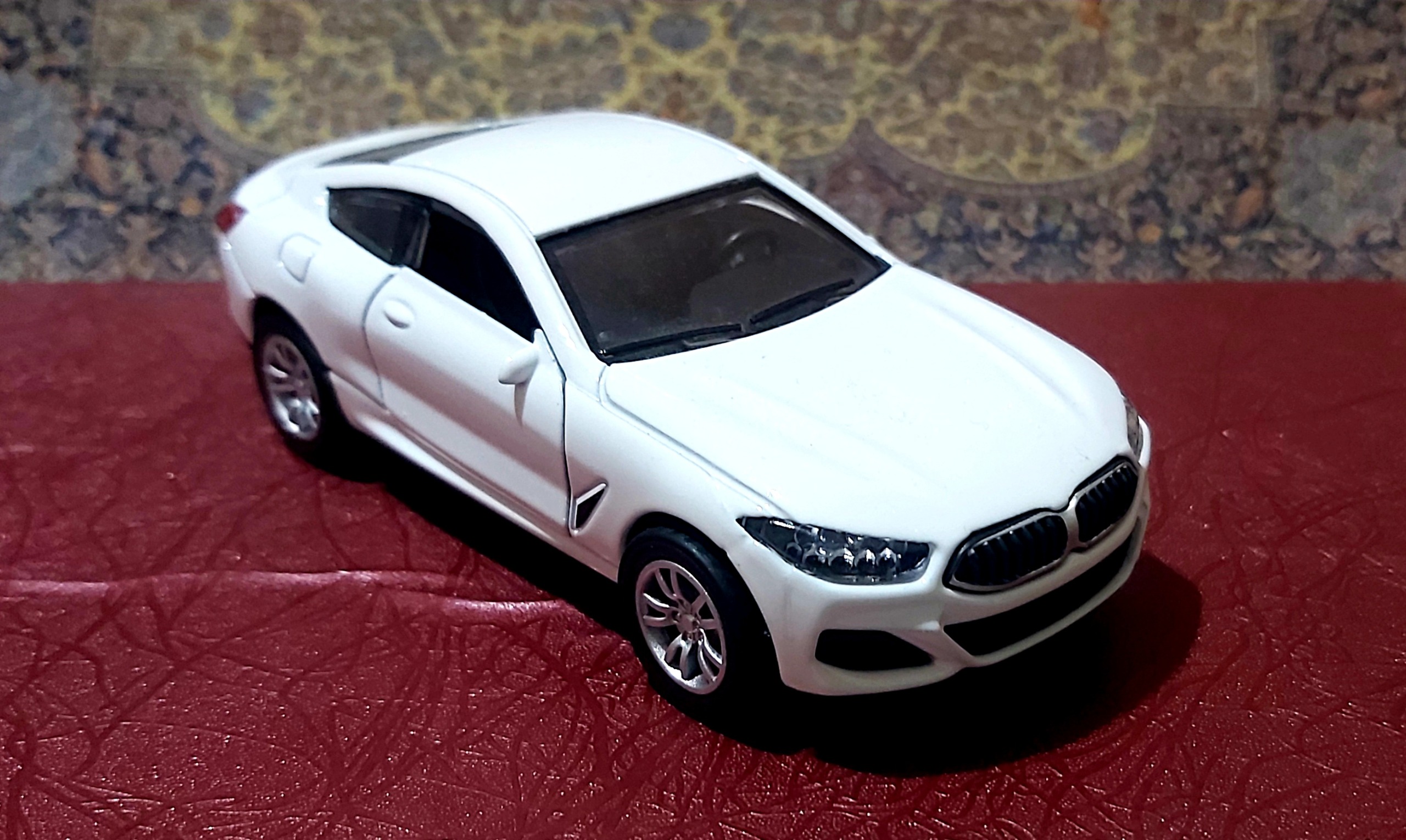 ماکت فلزی BMW سری 8