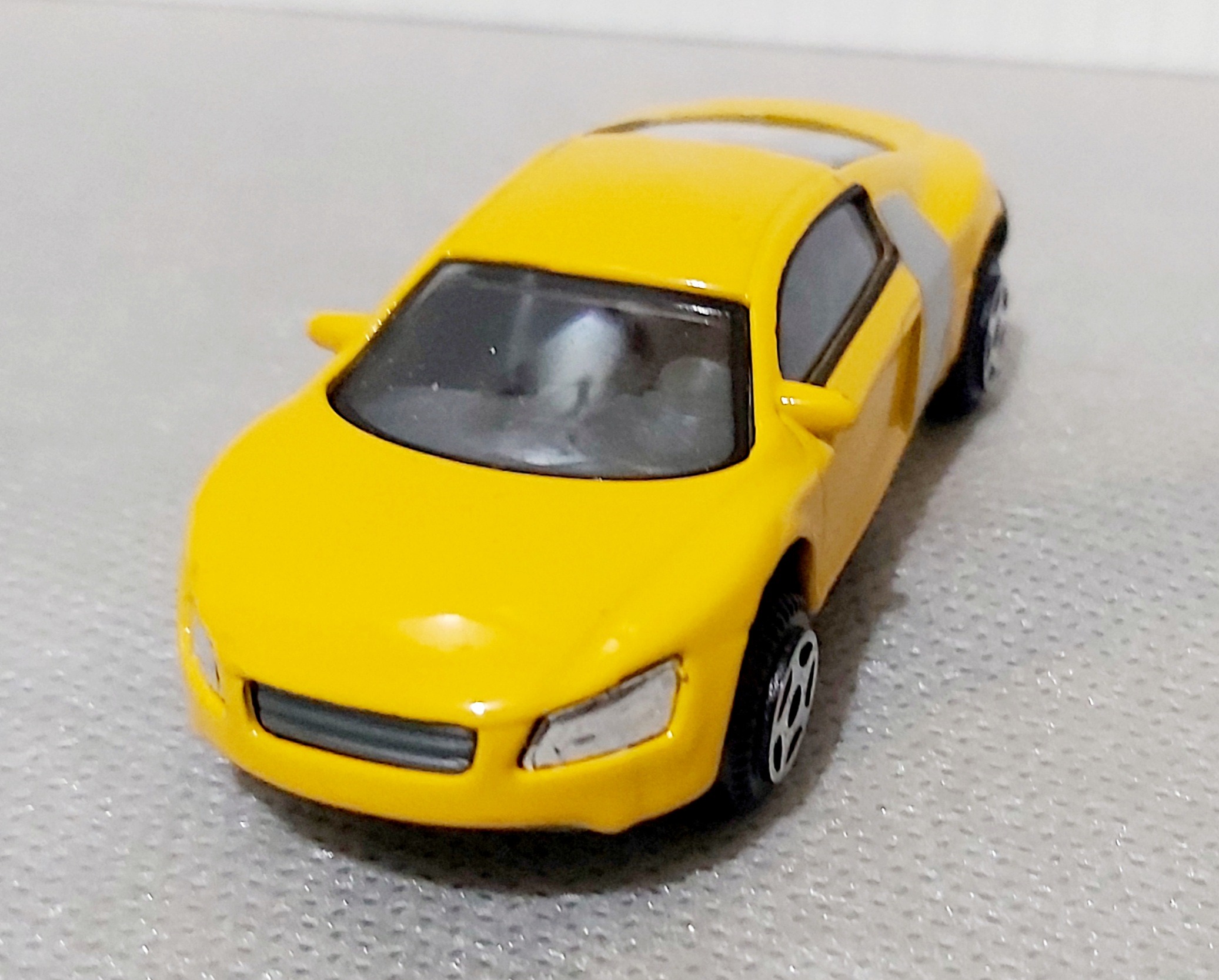 ماکت فلزی اسپرت 7الی8سانت