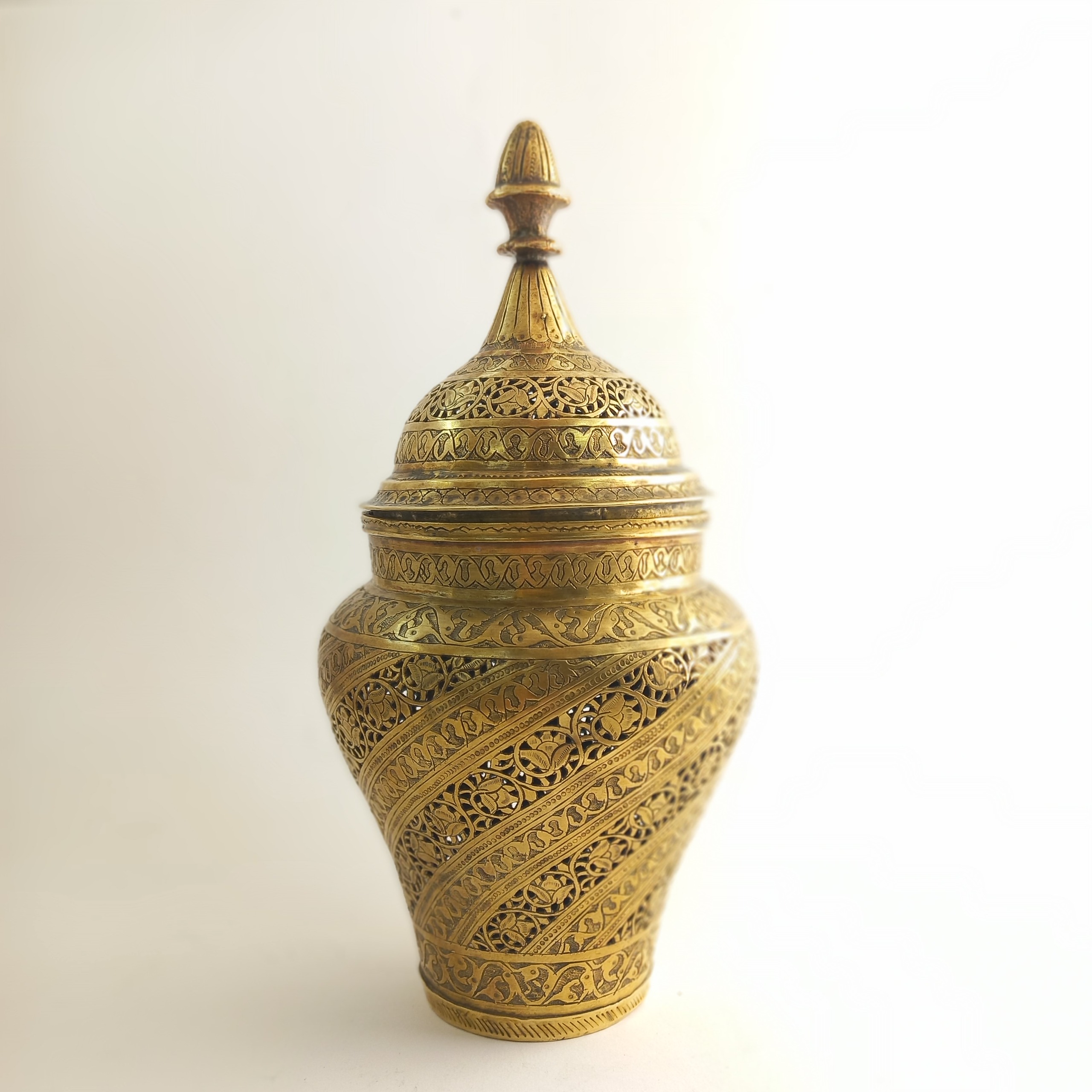 کوزه جا عود برنجی ما قبل قاجار
