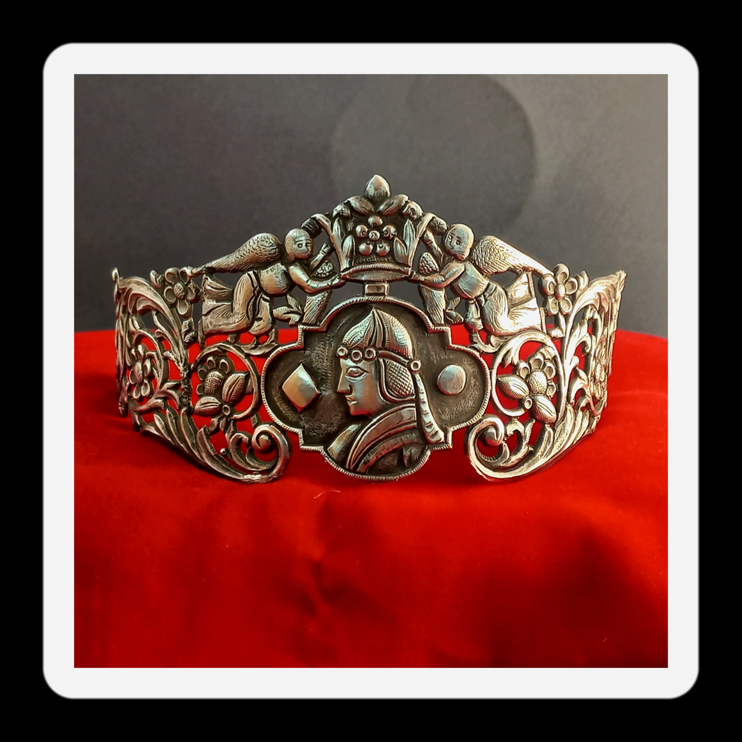 تاج نفره دربار قاجار