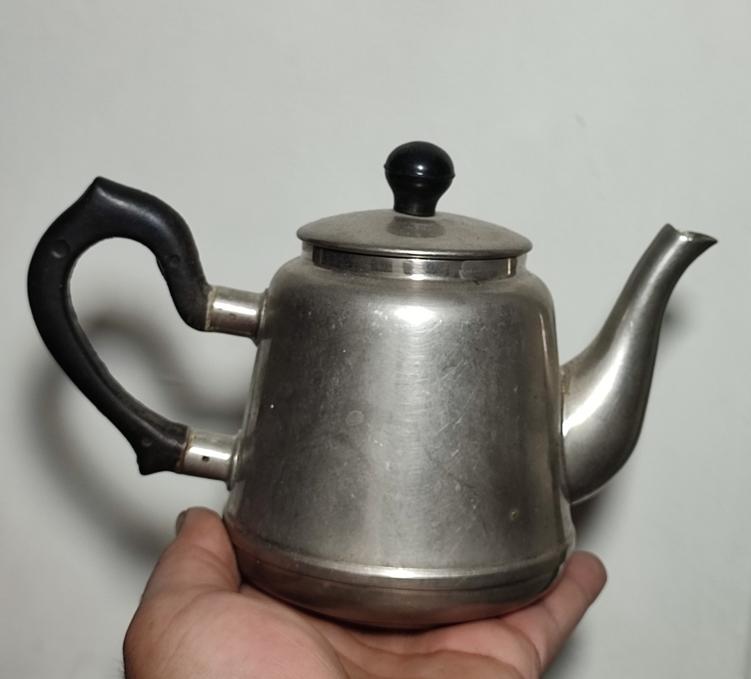 قوری روس ورشو مهر دار