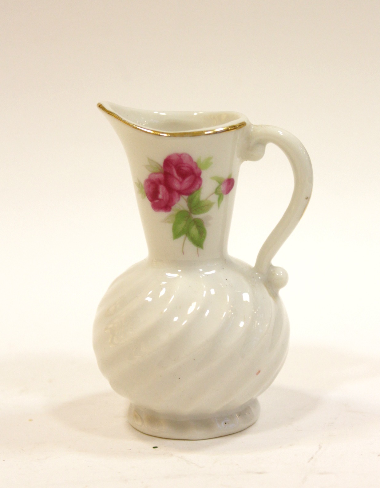 نارنجدان زیبای گل سرخی ژاپنی قدمت پهلوی