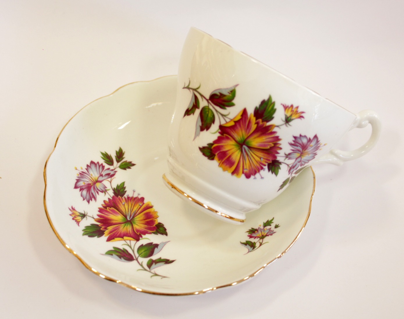 فنجان نعلبکی سایز بزرگ انگلیسی و قدیمی