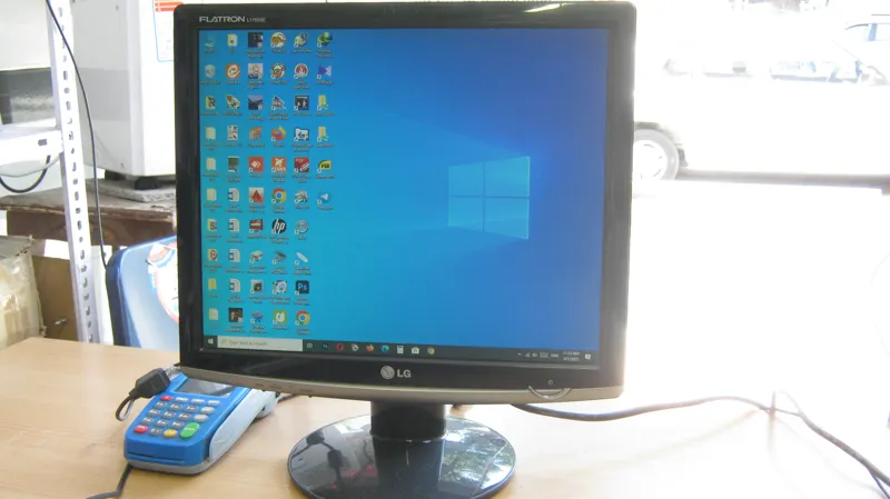 مانیتور LG مدل L1755SE