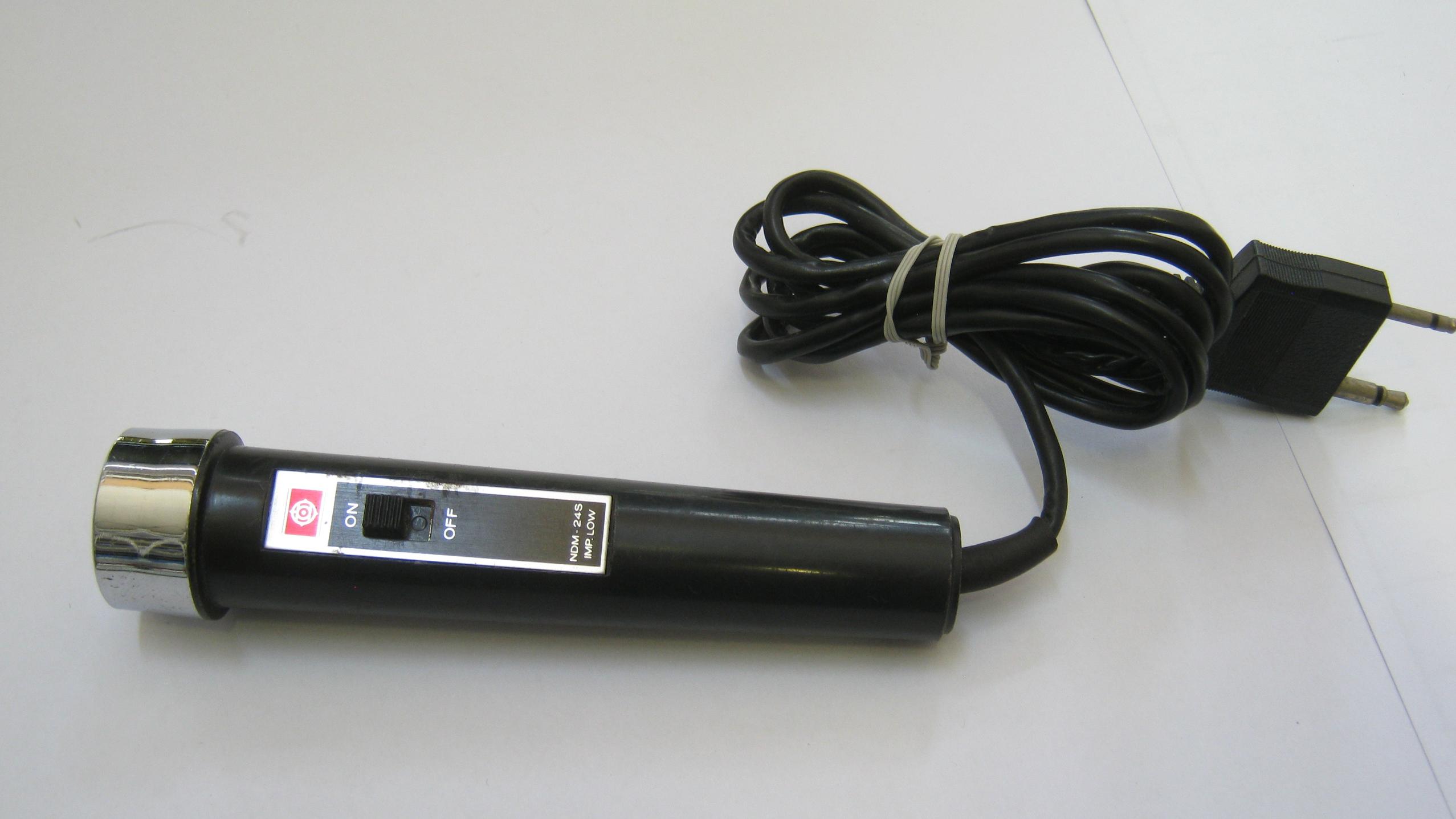 میکروفن قدیمی و آنتیک ژاپنی HITACHI NDM-24S