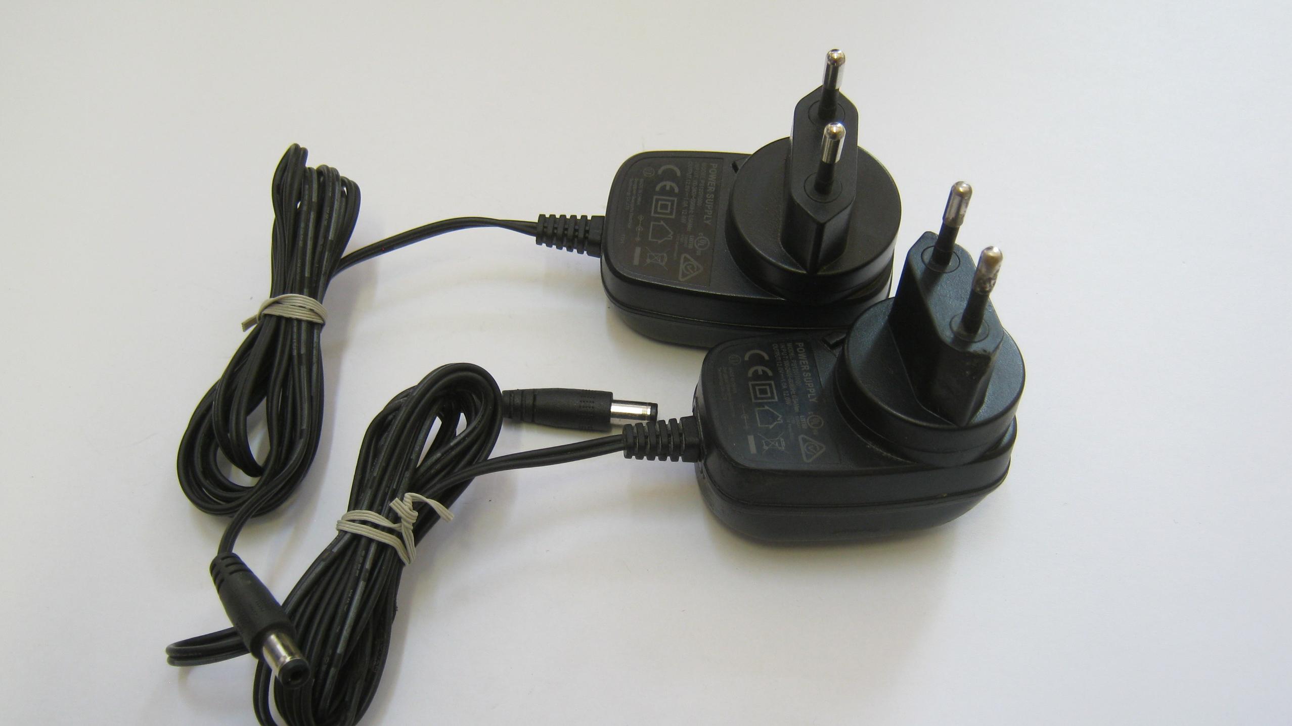 آداپتور 12 ولت 1 آمپر