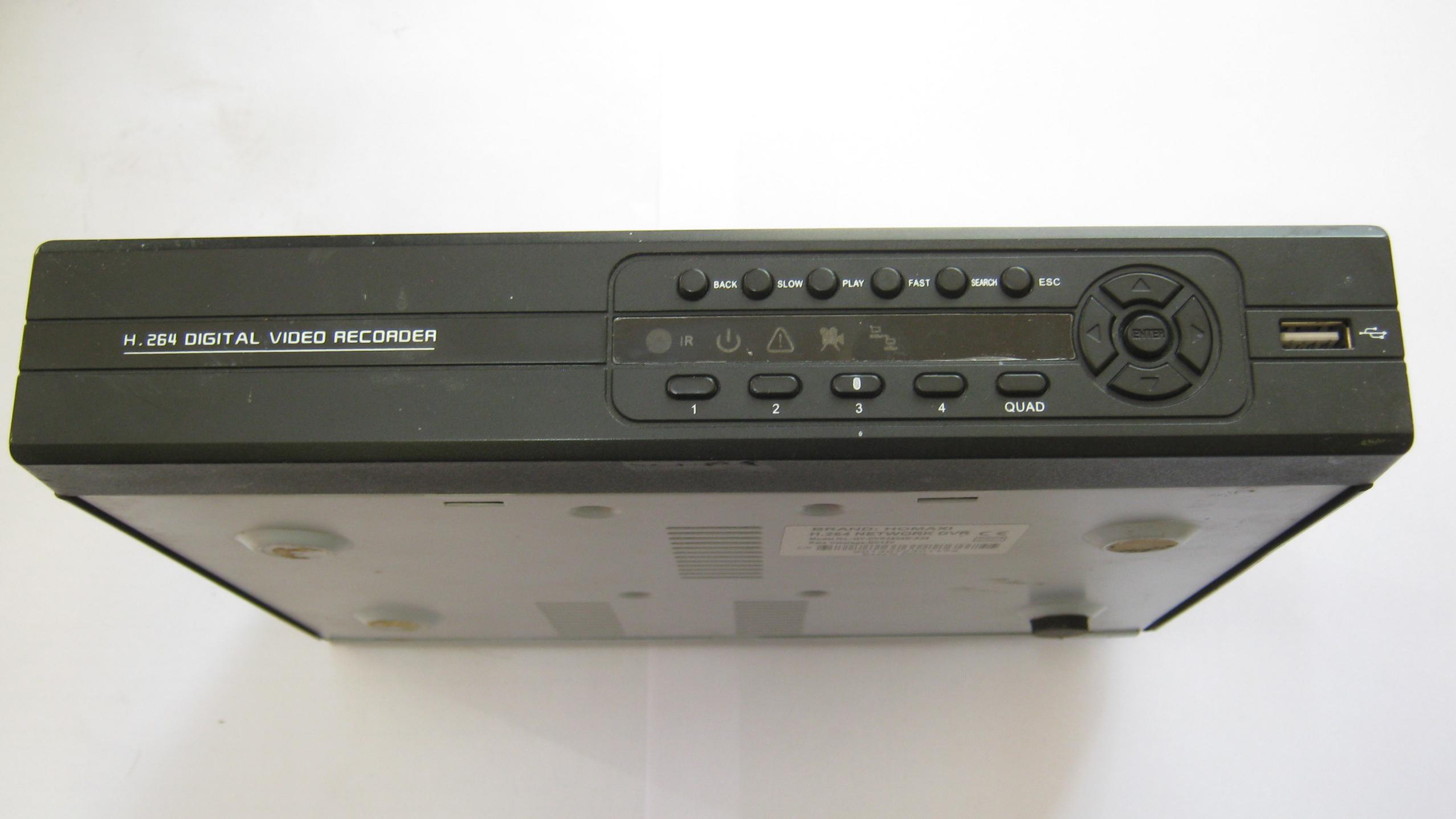 دستگاه DVR دارای 4 خروجی دوربین