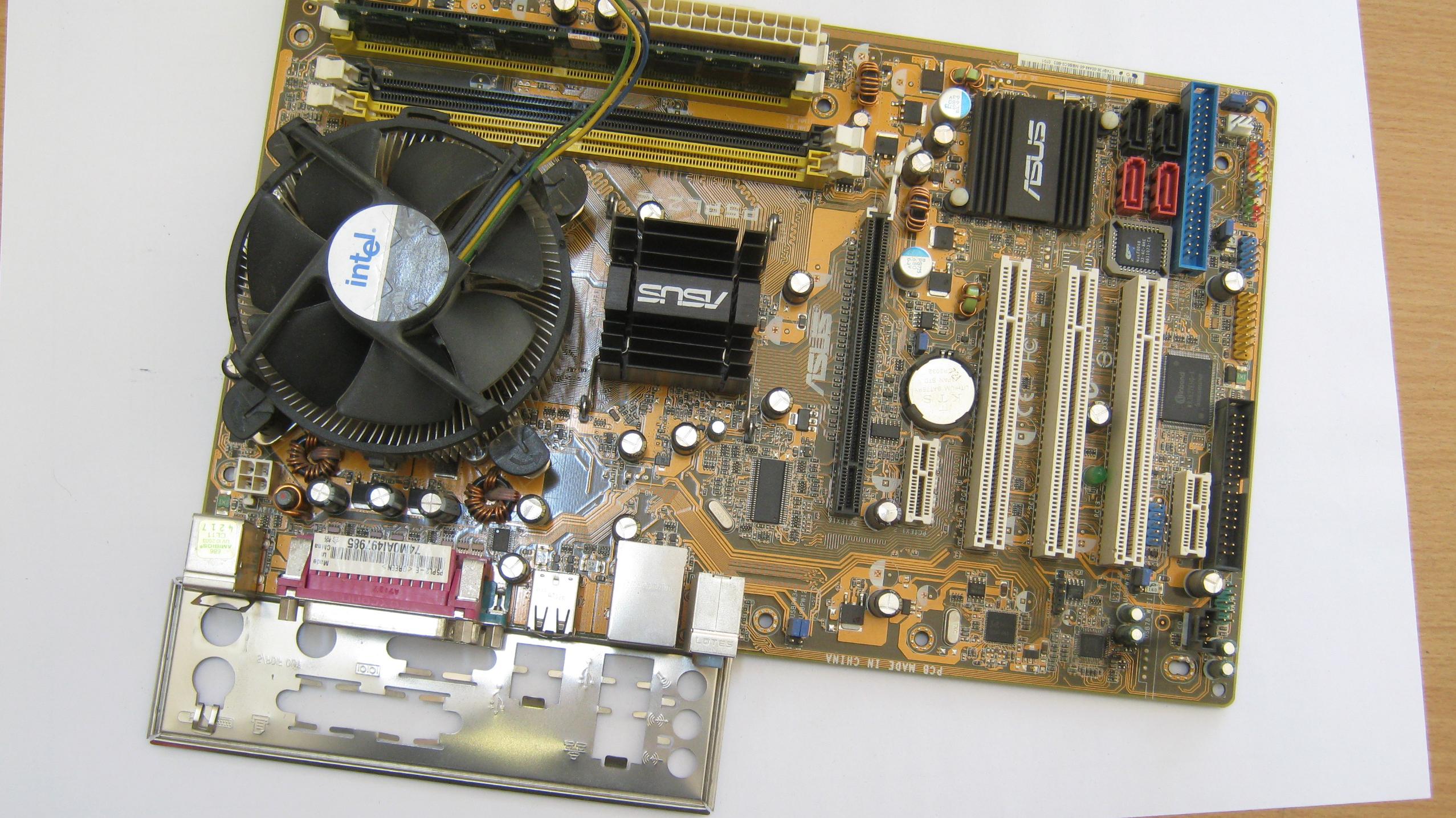 باندل مادربرد فن CPU و پنل پشت ASUS مدل P5LP2-E