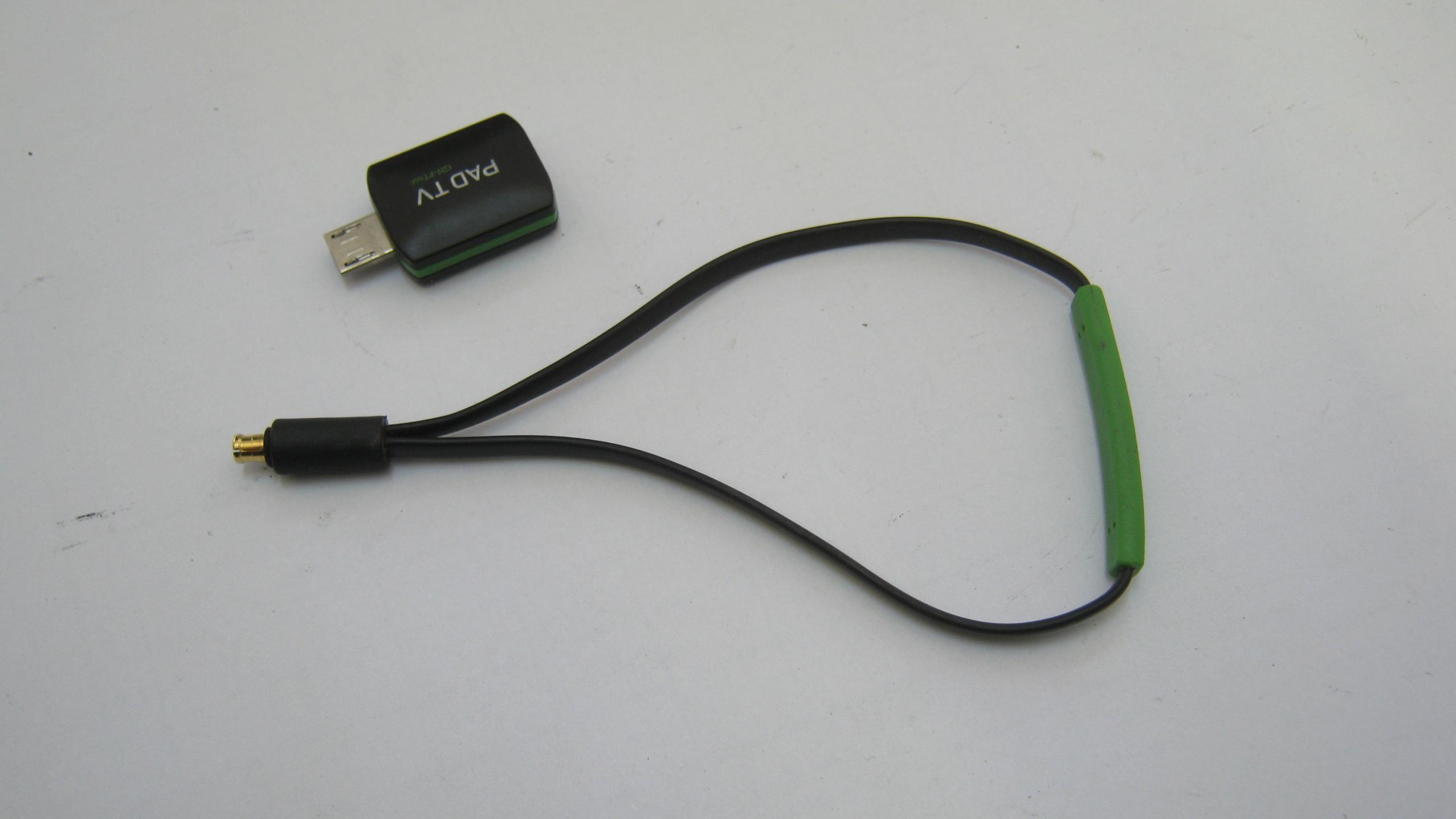 گیرنده دیجیتال همراه گاندو مدل Pad TV GN-PT666