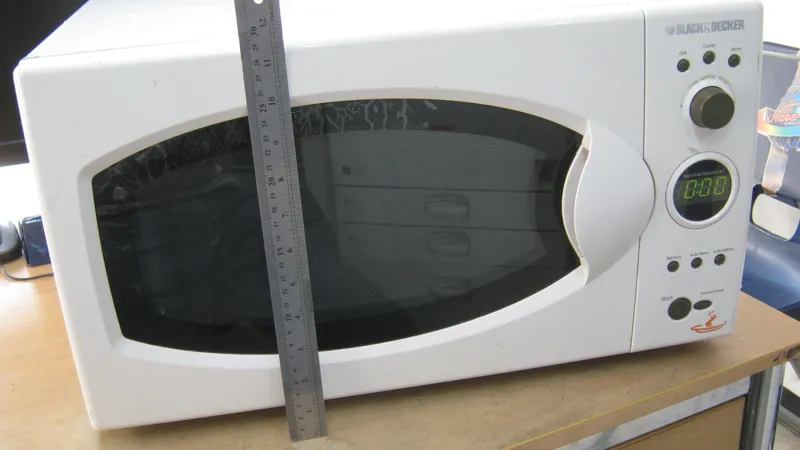 مایکروفر بلک اند دکر BLACK DECKER ساخت انگلیس اصل