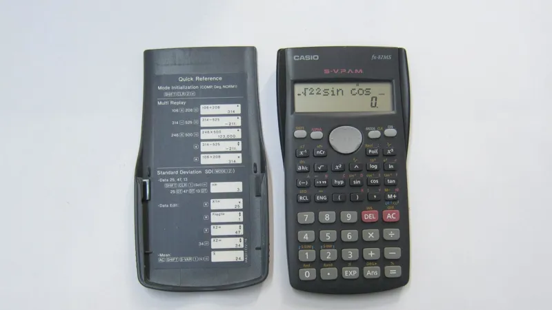 ماشین حساب کاسیو FX-82-MS
