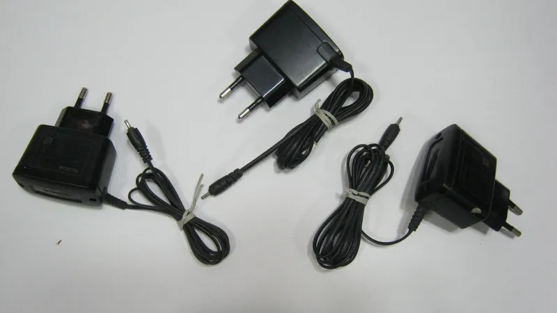 شارژر موبایب قدیمی نوکیا سوکت سوزنی