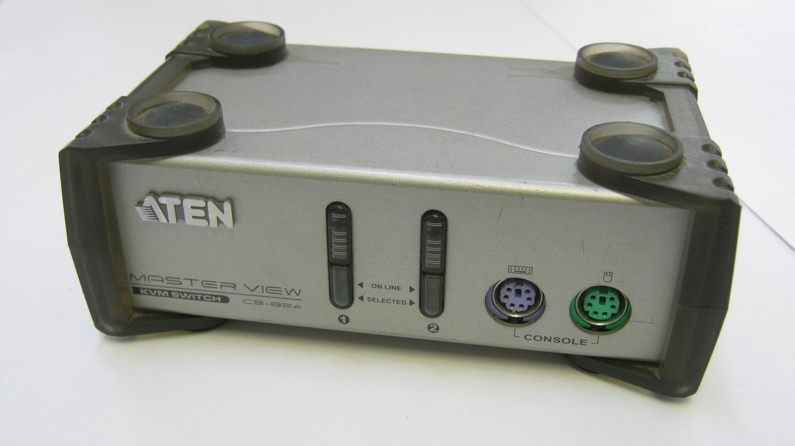 سوییچ KVM دو پورت PS/2 آتن مدل CS-82A