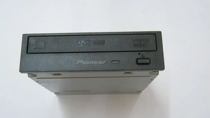 DVD رایتر Pioneer با پورت IDE