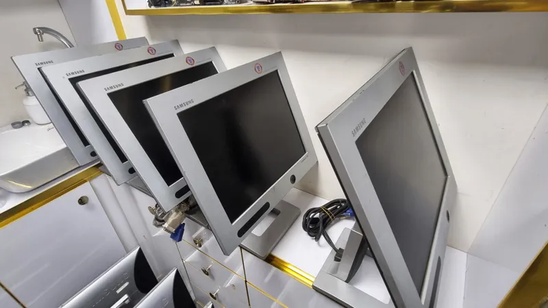 مانیتور سامسونگ Samsung 151P اصل کره
