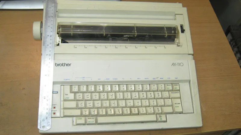 ماشین تایپ برقی کوچک جمع جور brother AX-110