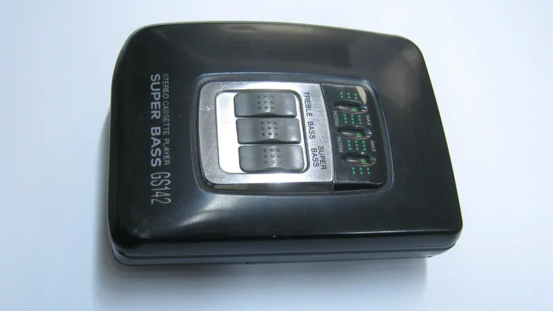 واکمن اصلی آیوا aiwa مدل HS-GS142