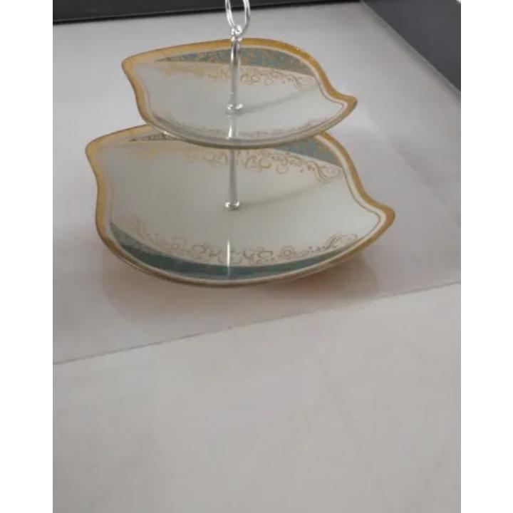 شرینی خوری دو طبقه ای