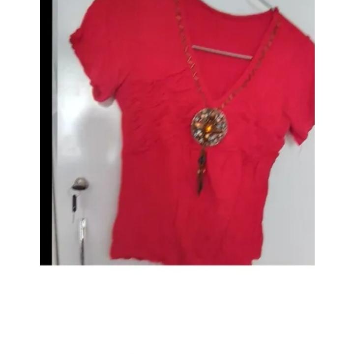 تیشرت زنانه قرمز